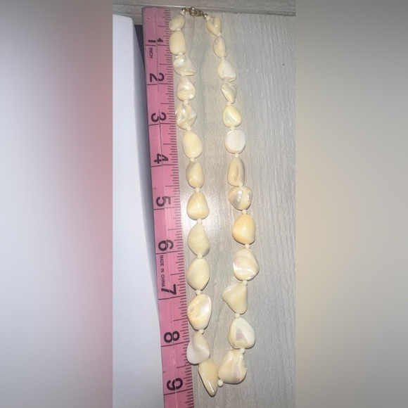 Mother of Pearl Balamuti Style Vintage Necklace with nugget shaped shell beads - Picture 4 of 10